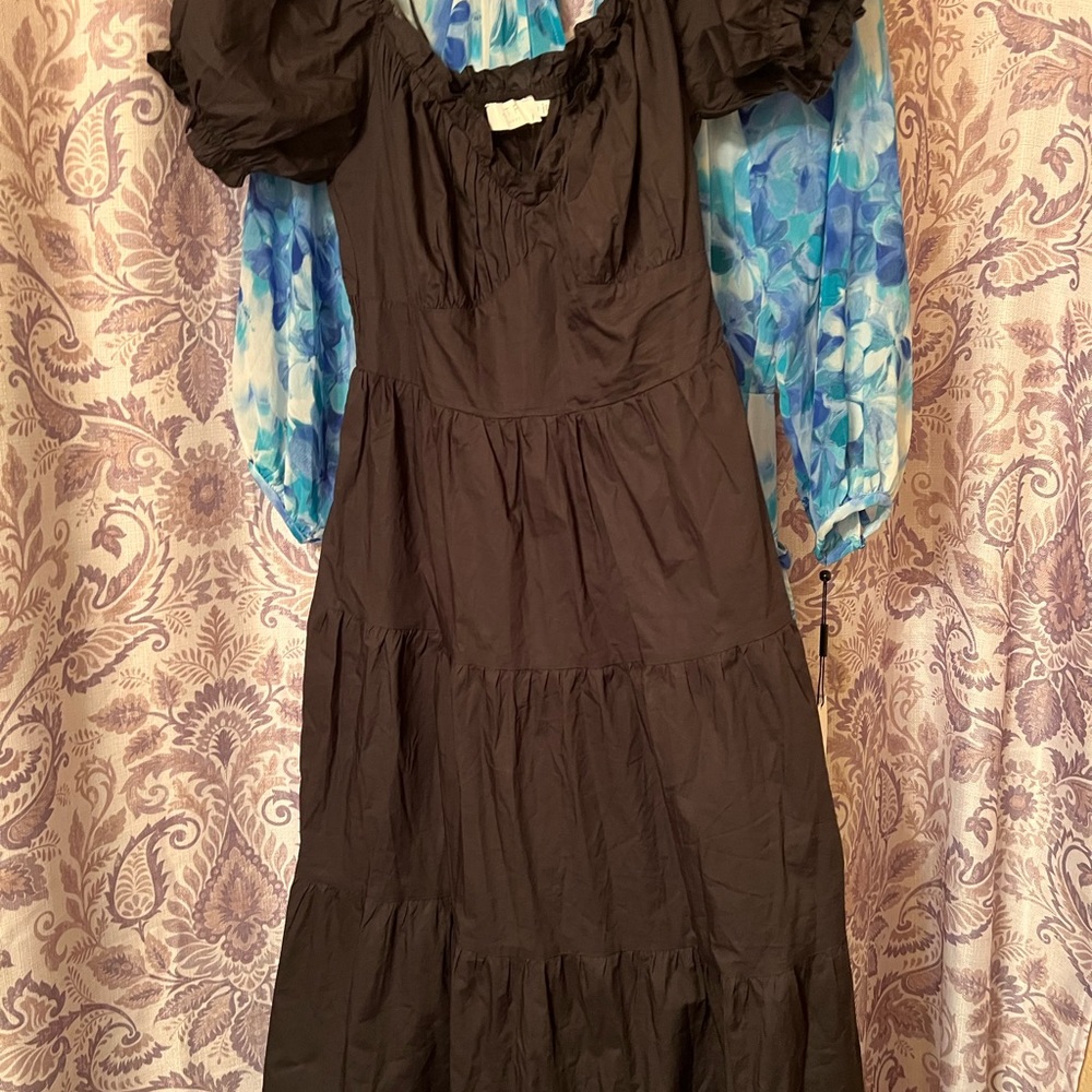 ASTR size M NWT black tiered dress